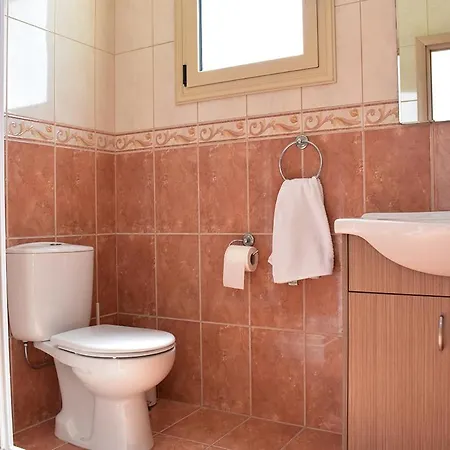 Palm Village Escape * Πρωταράς