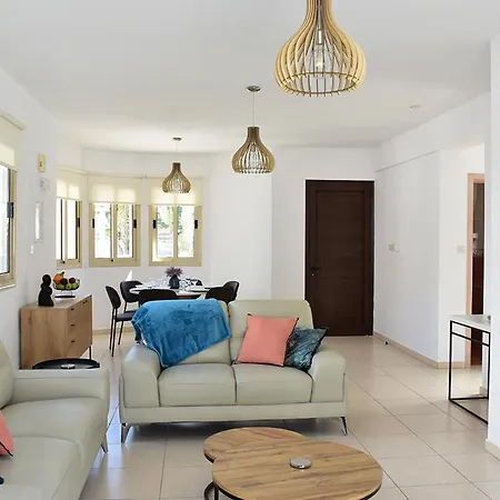 Villa Palm Village Escape